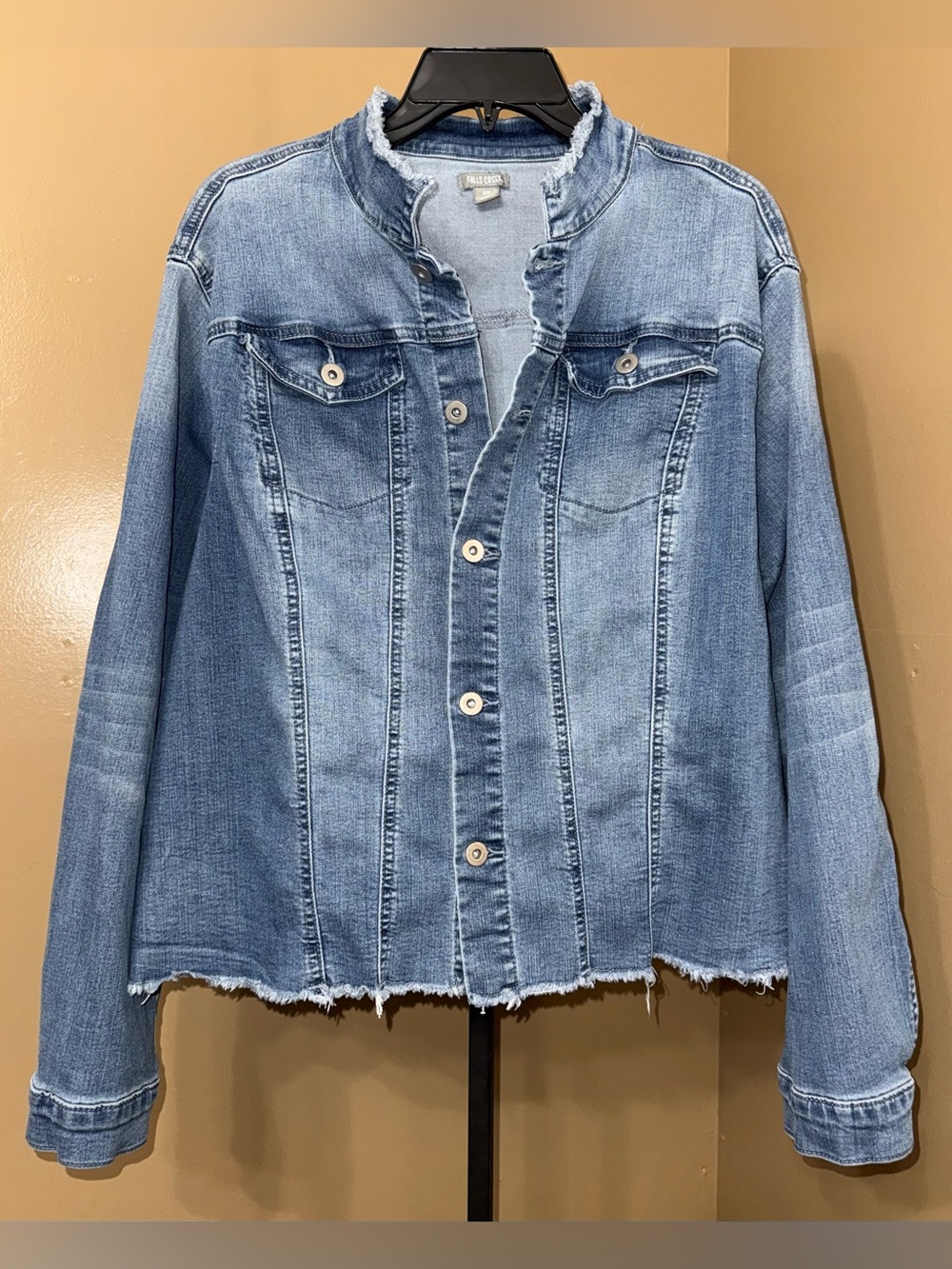 FALLS CREEK Light Wash Frayed Hem Denim Jacket. Size 3X.